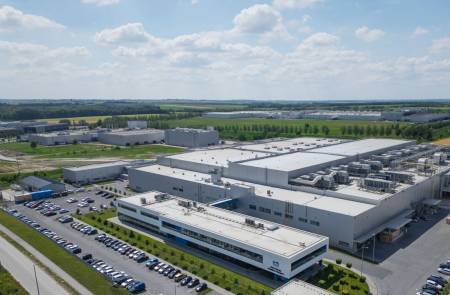 솔루스첨단소재, 차세대 '극박' 전지박 2만톤 수주..5년 물량 확보 "내년 고객사 10곳 확대"